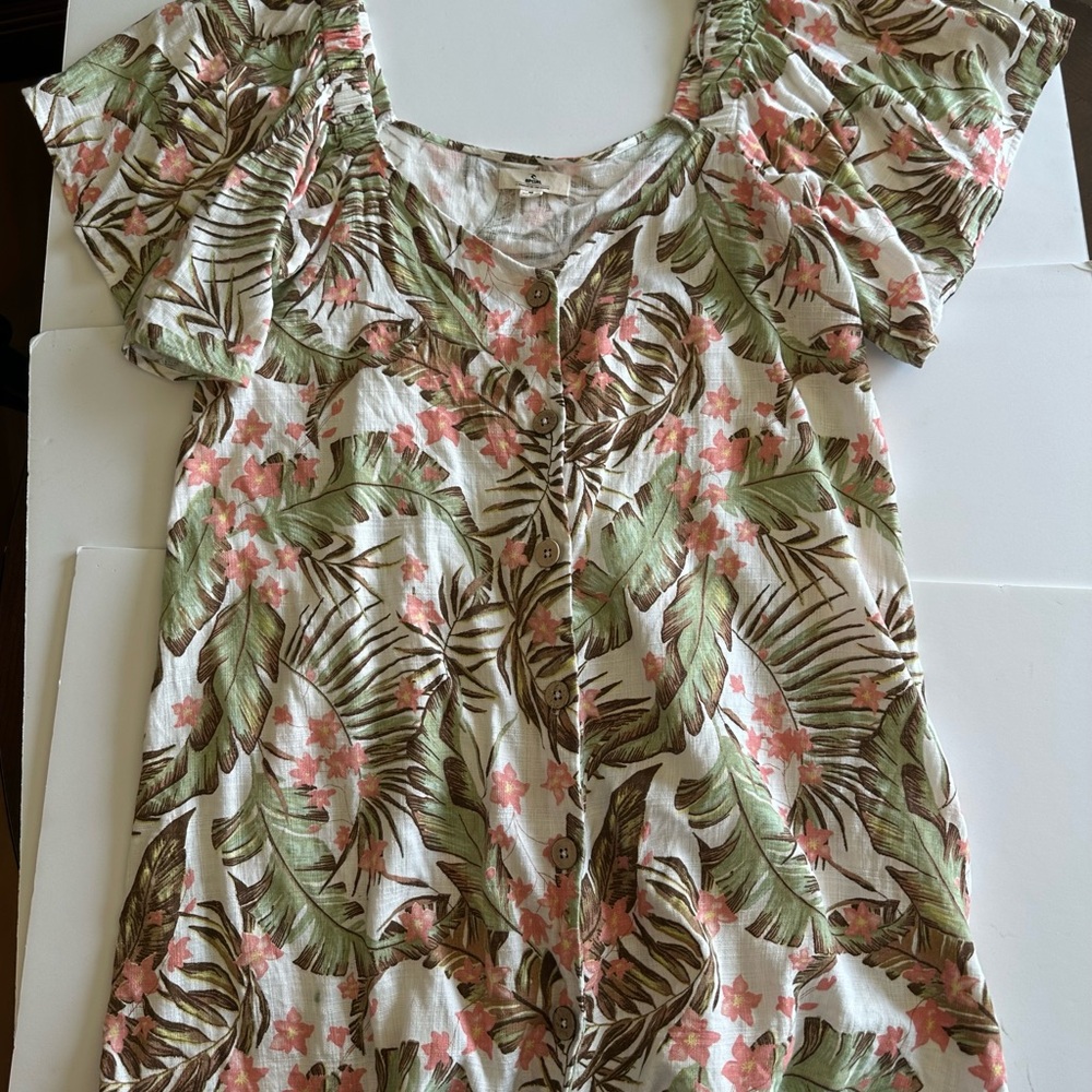 Rip Curl Green and Pink Flutter Sleeve Dress